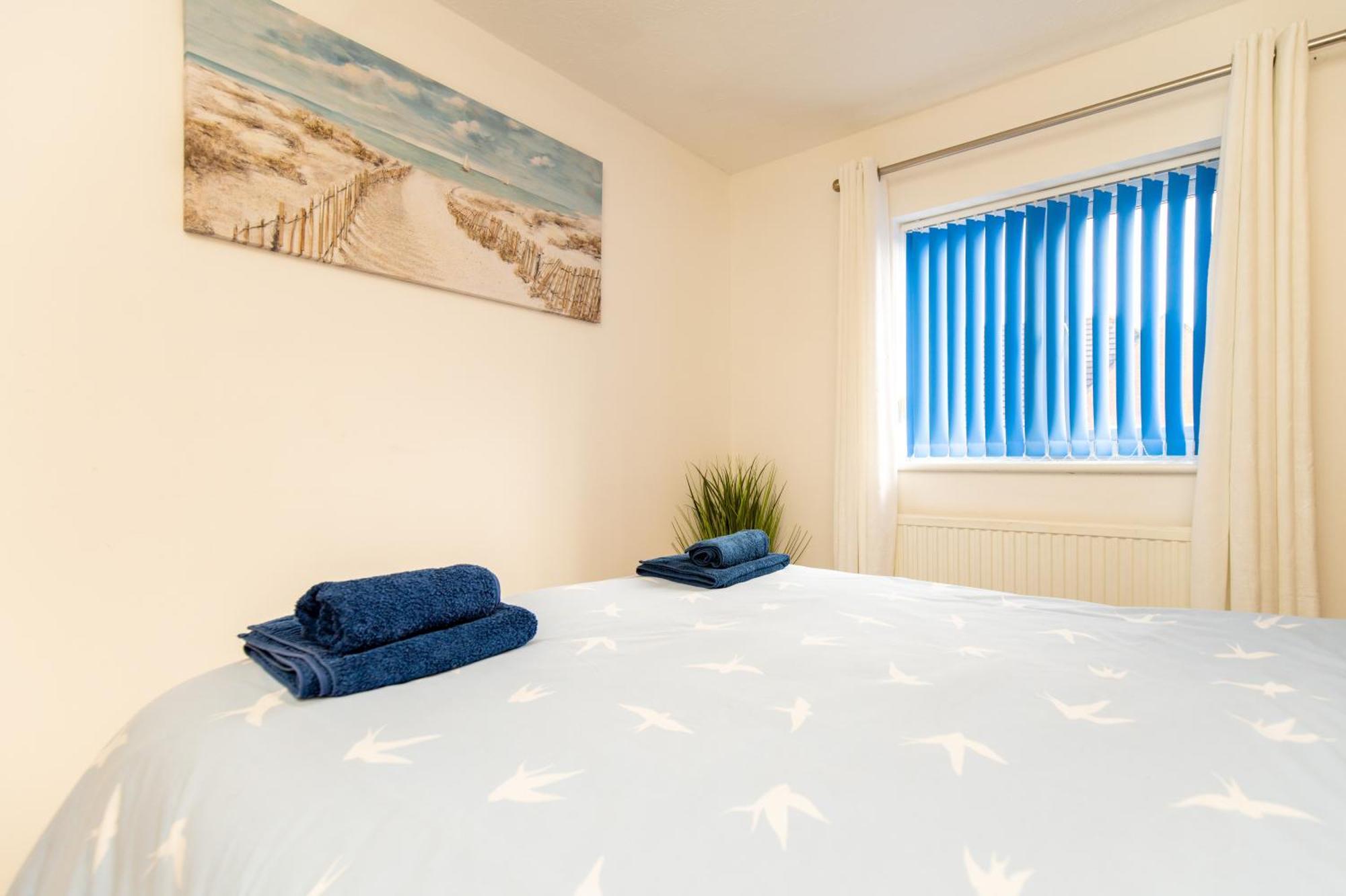 Comfortable And Spacious Superb Holiday Home In Llanelli, Dog Friendly 외부 사진