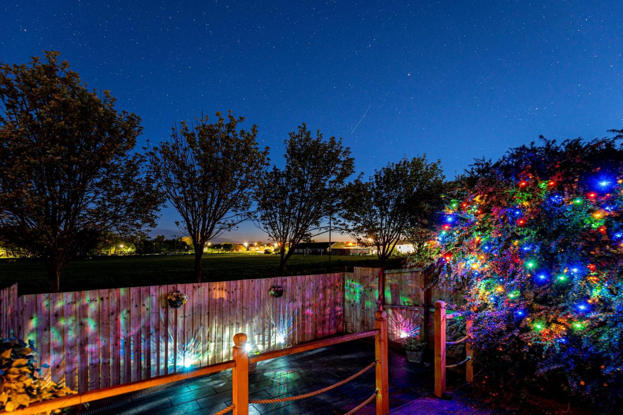 Comfortable And Spacious Superb Holiday Home In Llanelli, Dog Friendly 외부 사진
